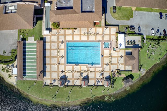 1200 SW 130th Avenue 402g, Pembroke Pines, FL 33027