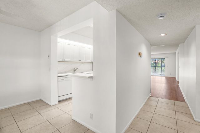 1200 SW 130th Avenue 402g, Pembroke Pines, FL 33027