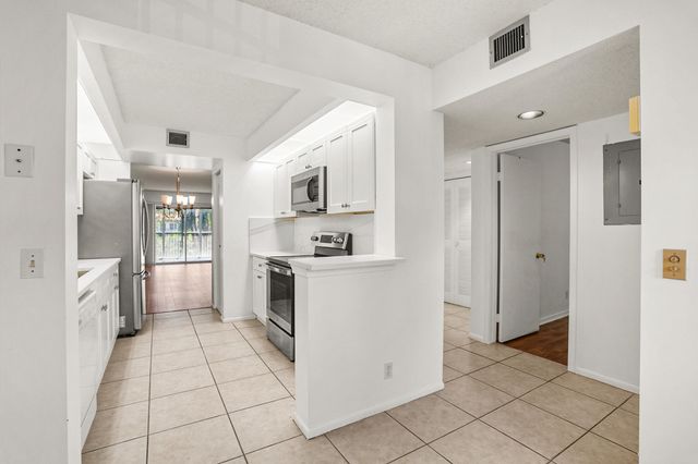 1200 SW 130th Avenue 402g, Pembroke Pines, FL 33027