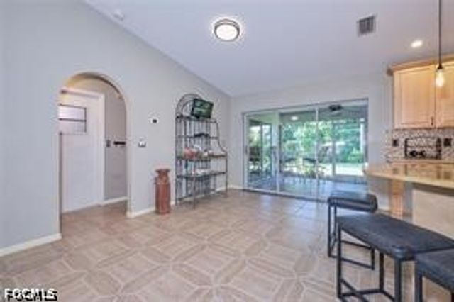 140 SE 8th ST, Cape Coral, FL 33990