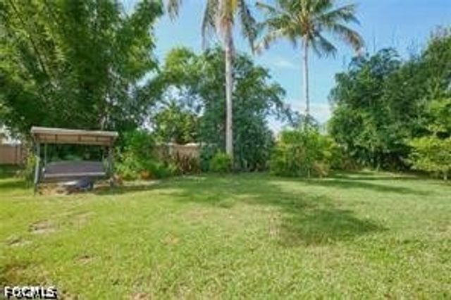 140 SE 8th ST, Cape Coral, FL 33990