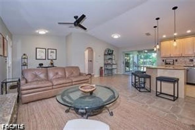 140 SE 8th ST, Cape Coral, FL 33990