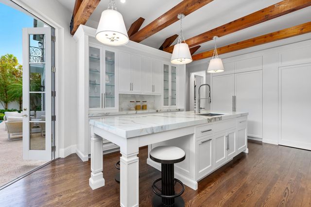 125 Via Vizcaya, Palm Beach, FL 33480