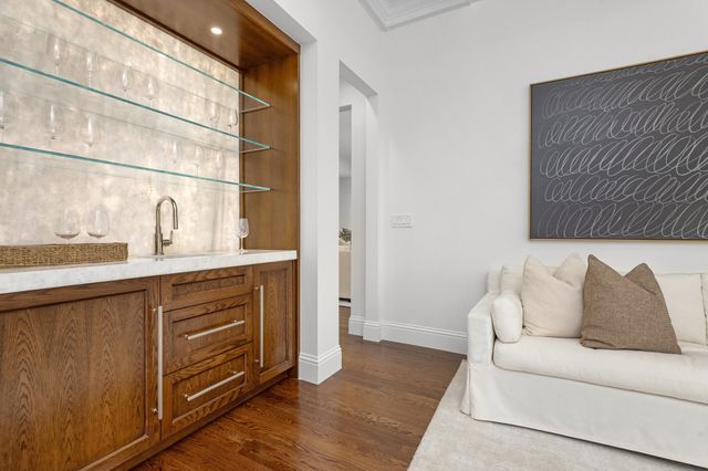 125 Via Vizcaya, Palm Beach, FL 33480