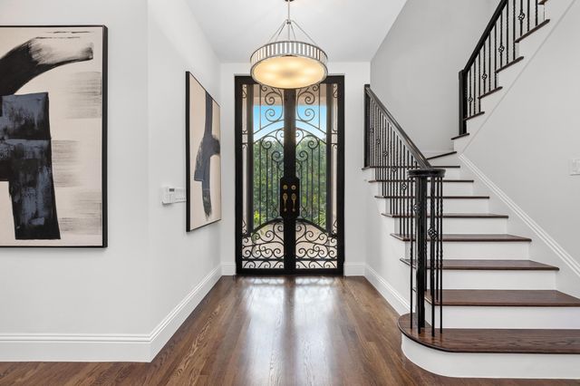 125 Via Vizcaya, Palm Beach, FL 33480