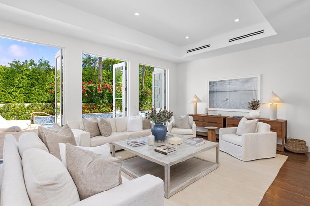 125 Via Vizcaya, Palm Beach, FL 33480