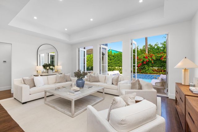 125 Via Vizcaya, Palm Beach, FL 33480