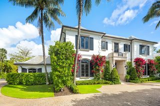 125 Via Vizcaya, Palm Beach, FL 33480