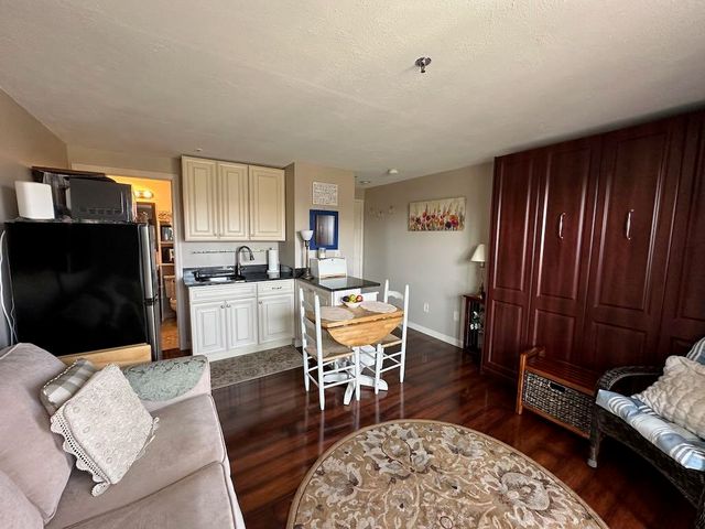 550 Winnacunnet Rd Unit 218, Hampton, NH 03842