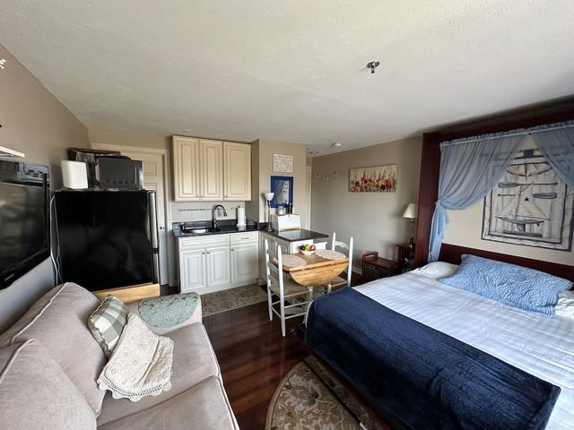 550 Winnacunnet Rd Unit 218, Hampton, NH 03842