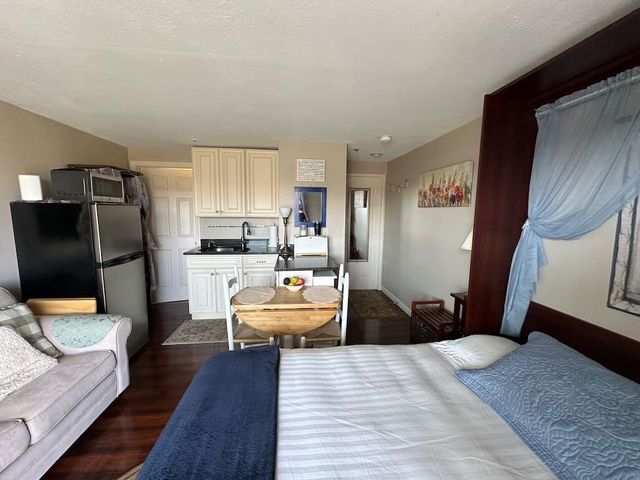 550 Winnacunnet Rd Unit 218, Hampton, NH 03842