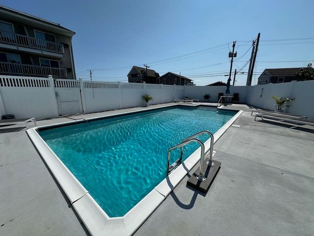 550 Winnacunnet Rd Unit 218, Hampton, NH 03842