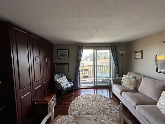 550 Winnacunnet Rd Unit 218, Hampton, NH 03842