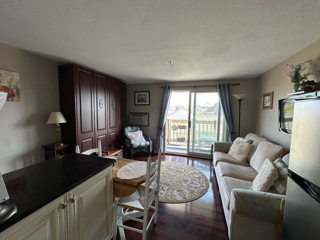 550 Winnacunnet Rd Unit 218, Hampton, NH 03842