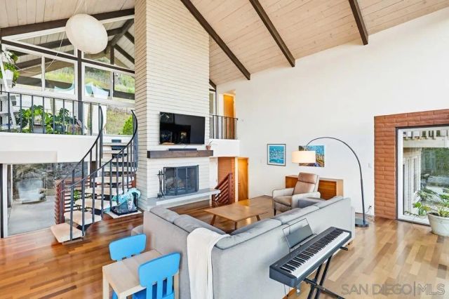 1384 Merritt Ter, El Cajon, CA 92020