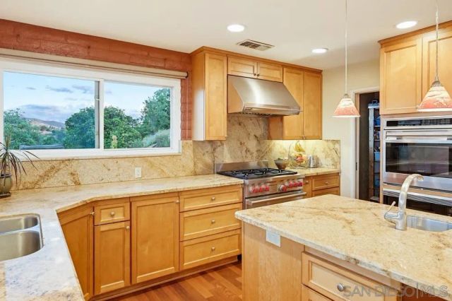 1384 Merritt Ter, El Cajon, CA 92020