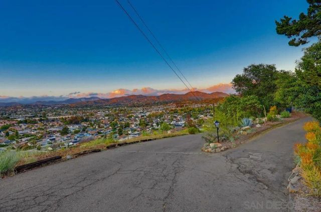 1384 Merritt Ter, El Cajon, CA 92020