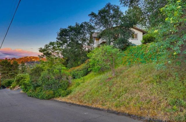1384 Merritt Ter, El Cajon, CA 92020