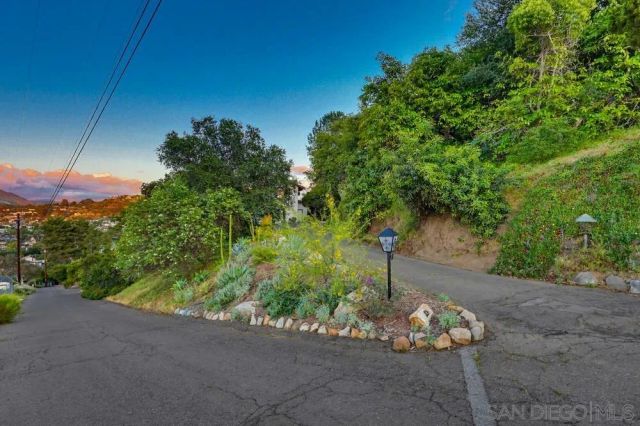 1384 Merritt Ter, El Cajon, CA 92020