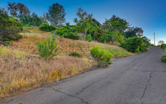 1384 Merritt Ter, El Cajon, CA 92020
