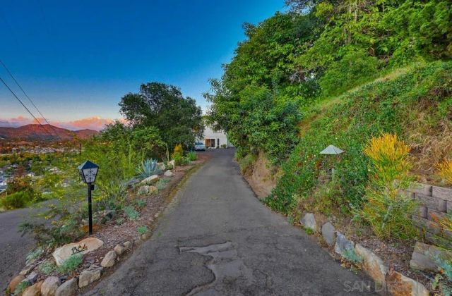 1384 Merritt Ter, El Cajon, CA 92020