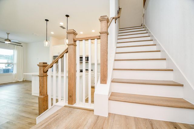 964 Lilly Flower Lane, Houston, TX 77091