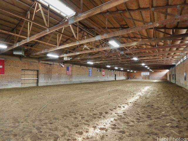 23 W County Line Road, Barrington Hills, IL 60010