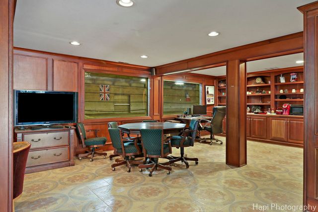 23 W County Line Road, Barrington Hills, IL 60010