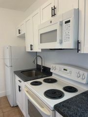 217 SW 21st Ave 2, Miami, FL 33135