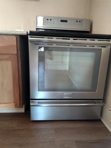 302 SW Park, Lawton, OK 73501