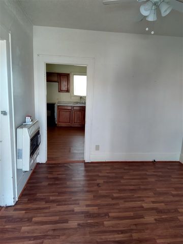 302 SW Park, Lawton, OK 73501