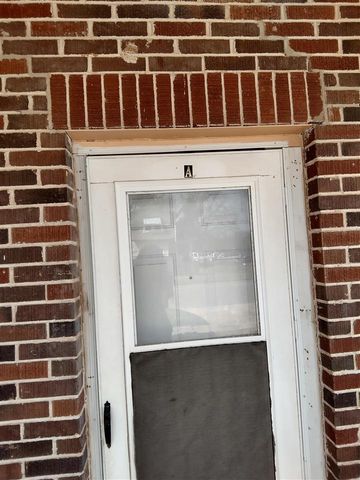 302 SW Park, Lawton, OK 73501