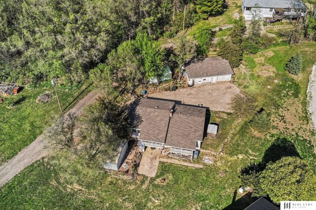 14225 Shongaska Road, Omaha, NE 68112