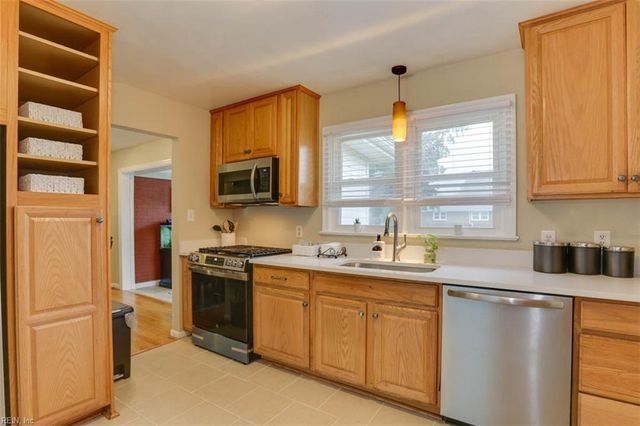 1701 Meredith RD, Virginia Beach, VA 23455