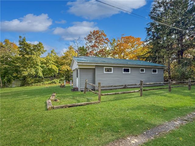 2258 Knights Lane, Carlton, NY 14571