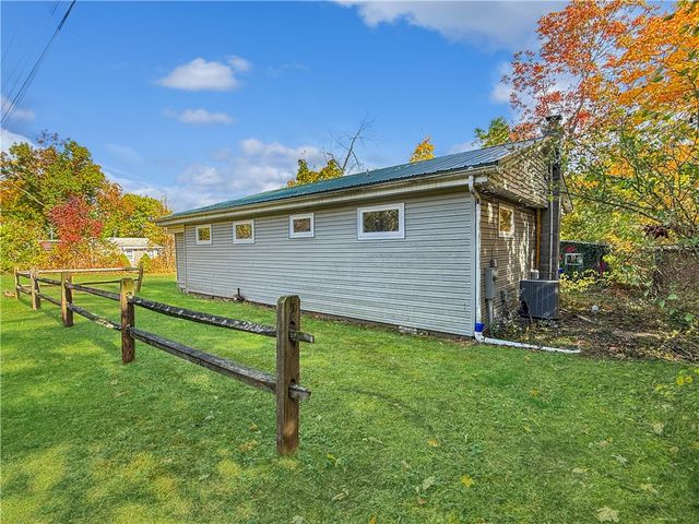 2258 Knights Lane, Carlton, NY 14571