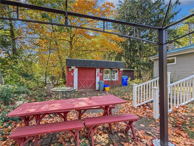 2258 Knights Lane, Carlton, NY 14571