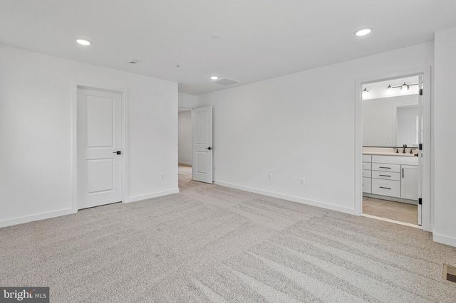 5725 HOWARD DR, Glen Burnie, MD 21061