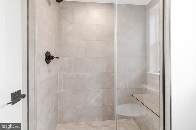 5725 HOWARD DR, Glen Burnie, MD 21061