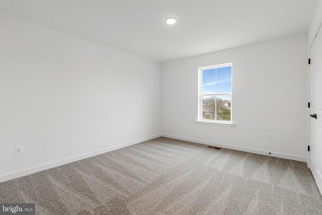 5725 HOWARD DR, Glen Burnie, MD 21061