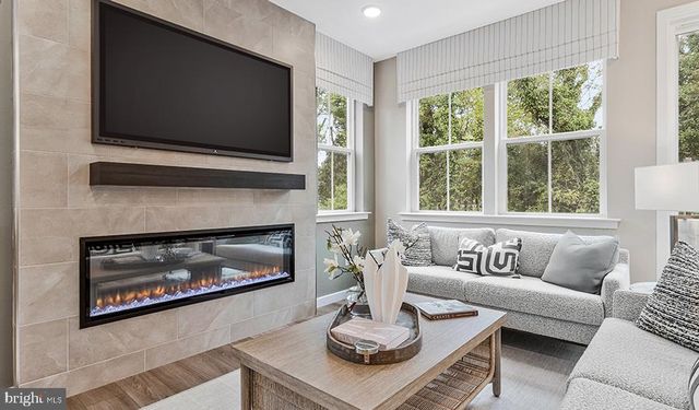 5725 HOWARD DR, Glen Burnie, MD 21061