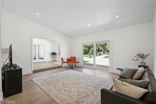 17177 Superior St, Northridge, CA 91325