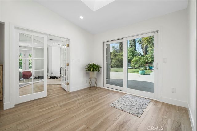 17177 Superior St, Northridge, CA 91325