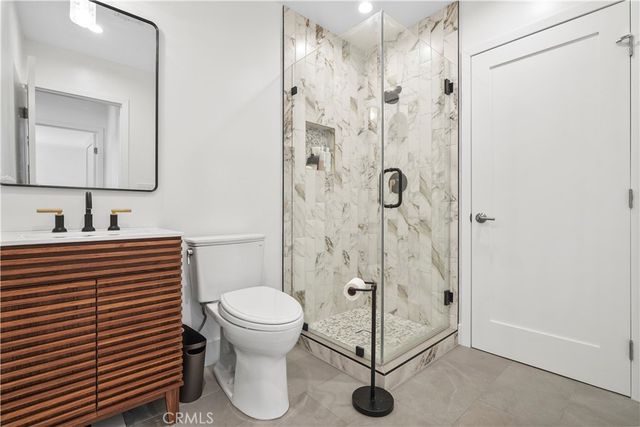17177 Superior St, Northridge, CA 91325