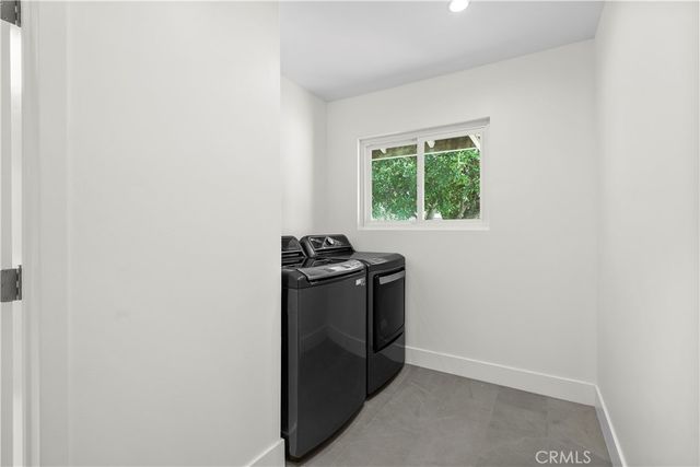 17177 Superior St, Northridge, CA 91325