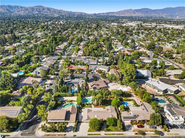 17177 Superior St, Northridge, CA 91325