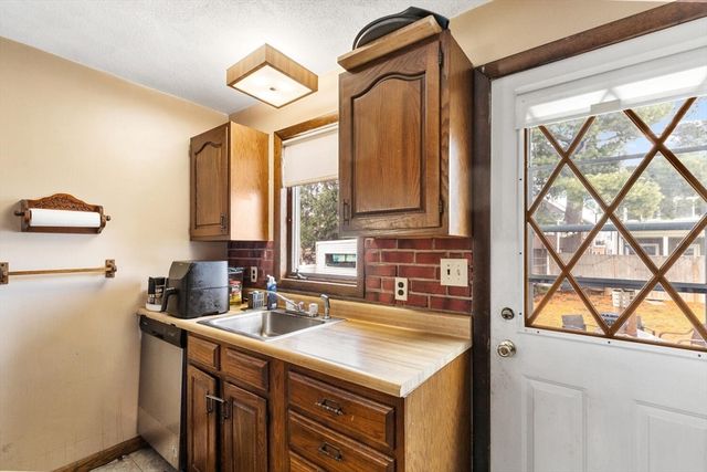 63 Woodville St, Everett, MA 02149