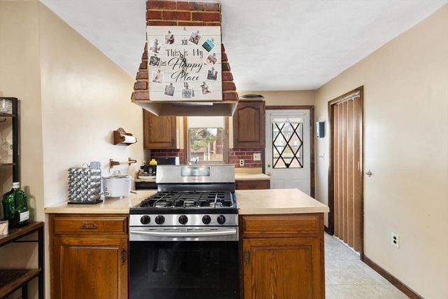 63 Woodville St, Everett, MA 02149