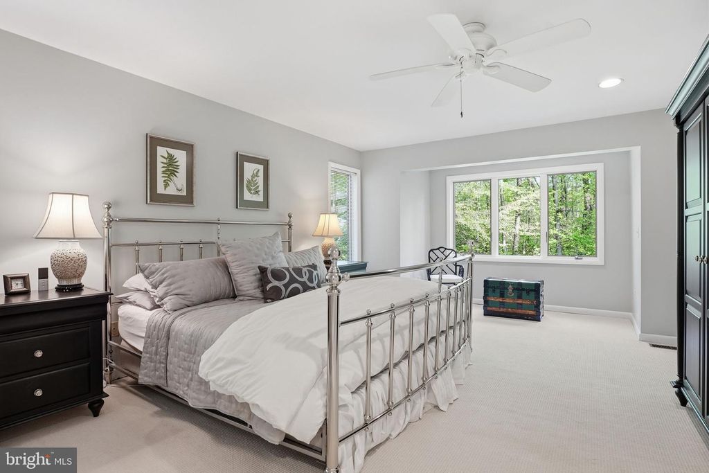 Image 20 of property listing at 1718 WOODLORE RD, Annapolis, MD 21401