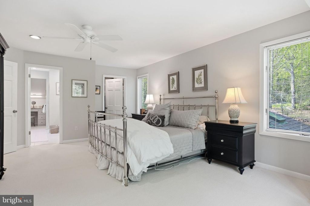 Image 21 of property listing at 1718 WOODLORE RD, Annapolis, MD 21401